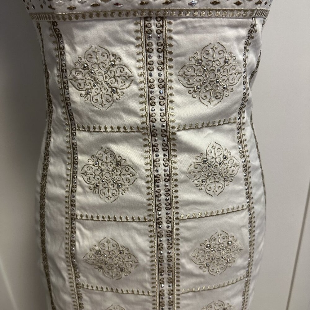White House Black Market Strapless White and Gold Dress - Picture 3 of 12